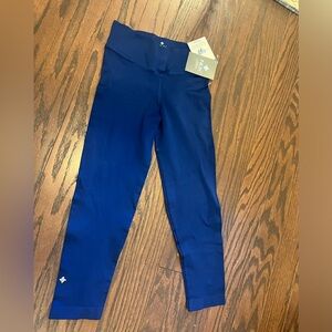 NUX V Crop pants size X-small